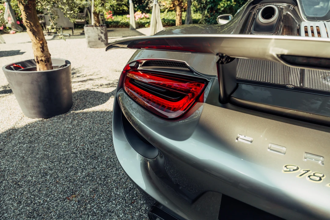 2015 Porsche 918 Spyder - Image 30 of 31