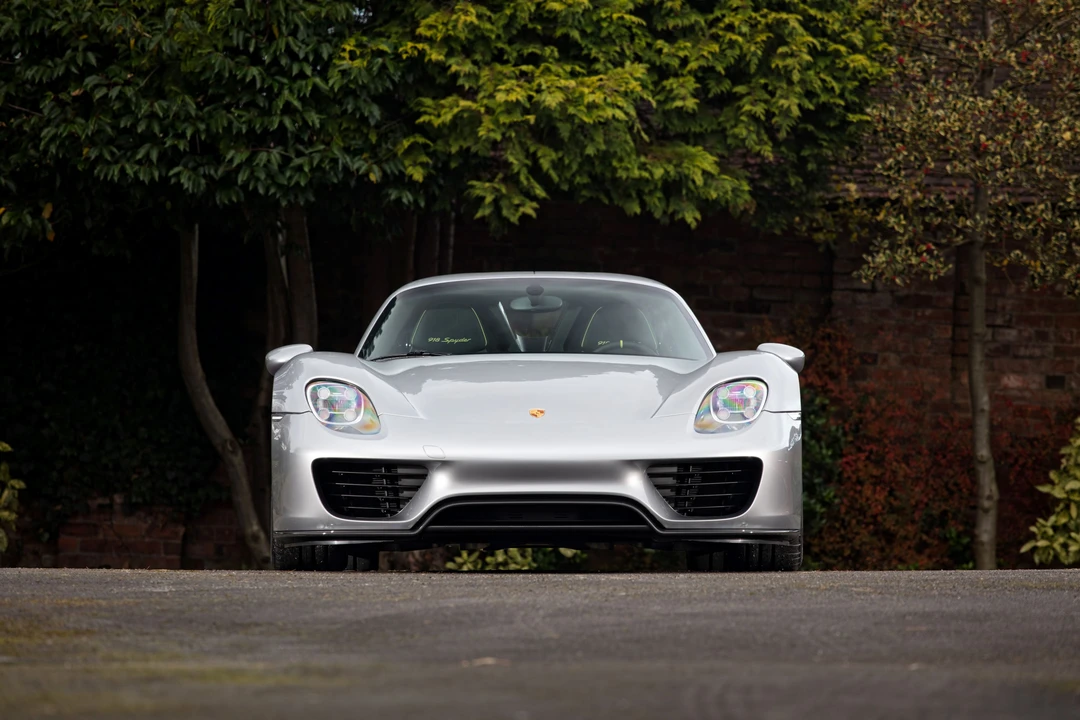 2015 Porsche 918 Spyder - Image 4 of 31