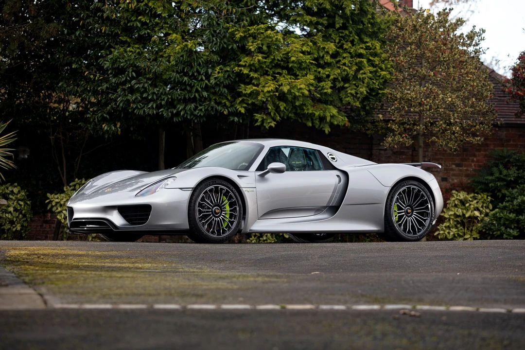 2015 Porsche 918 Spyder - Image 5 of 31