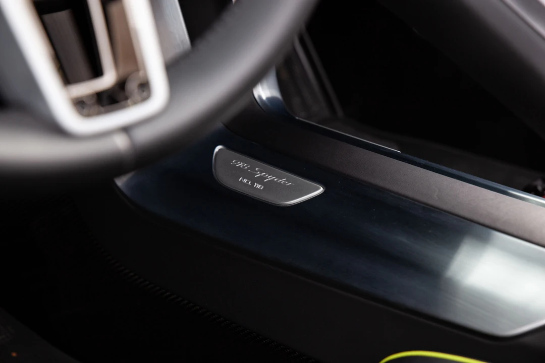2015 Porsche 918 Spyder - Image 28 of 31