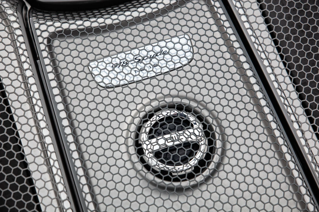 2015 Porsche 918 Spyder - Image 12 of 31