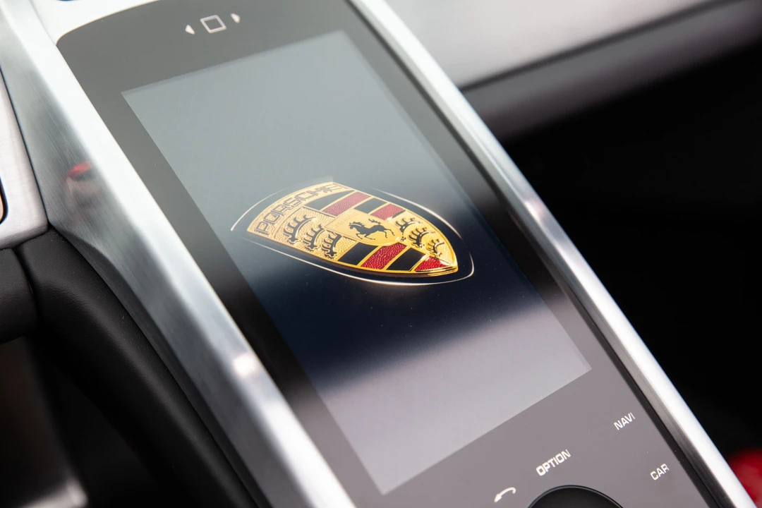 2015 Porsche 918 Spyder - Image 25 of 31