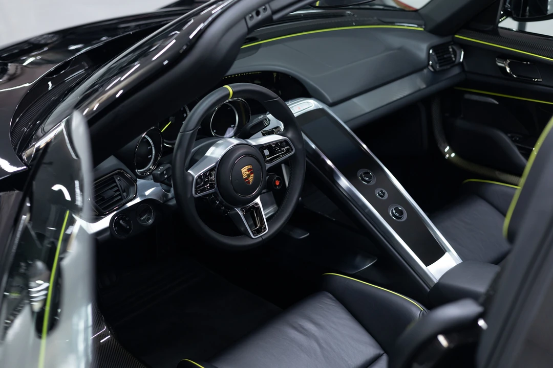 2015 Porsche 918 Spyder - Image 31 of 31