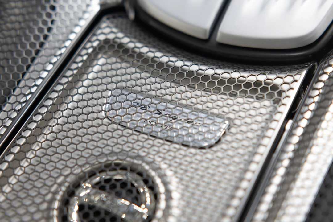 2015 Porsche 918 Spyder - Image 17 of 31