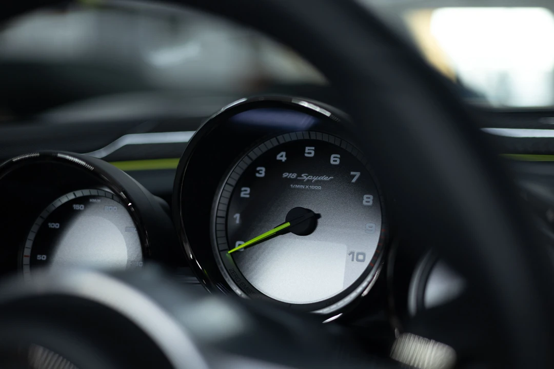 2015 Porsche 918 Spyder - Image 29 of 31