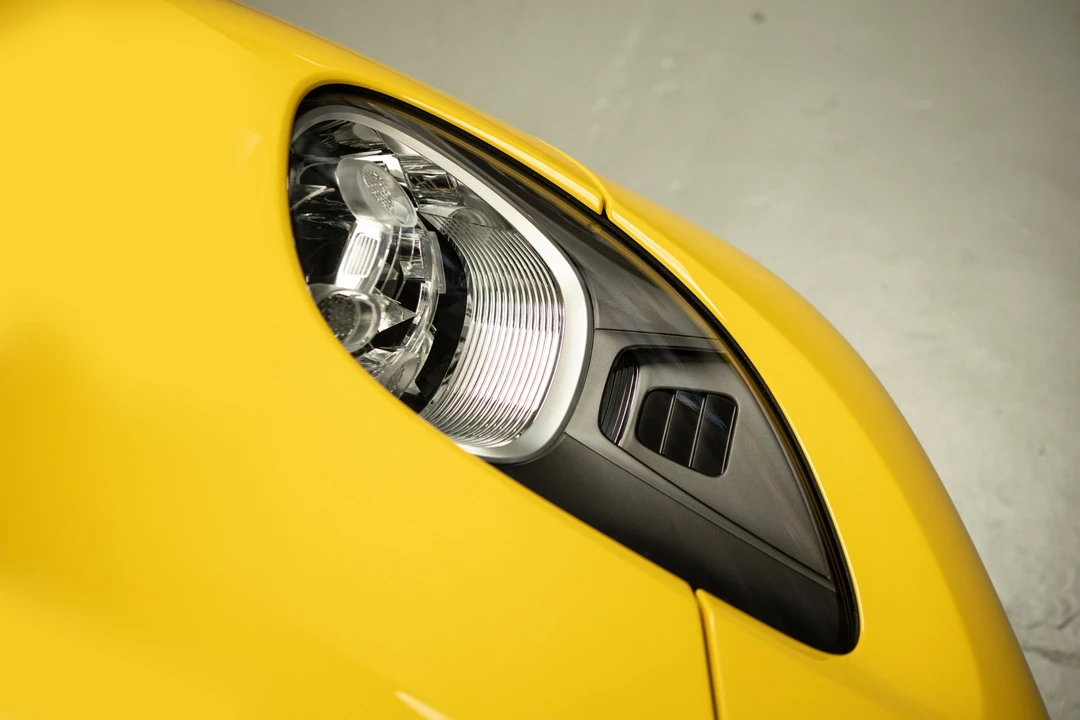 2015 Porsche 918 Spyder - Image 20 of 27