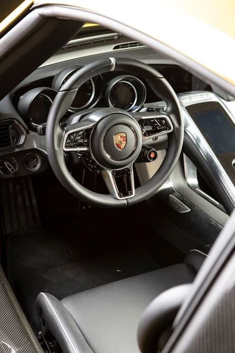 2015 Porsche 918 Spyder - Image 10 of 27