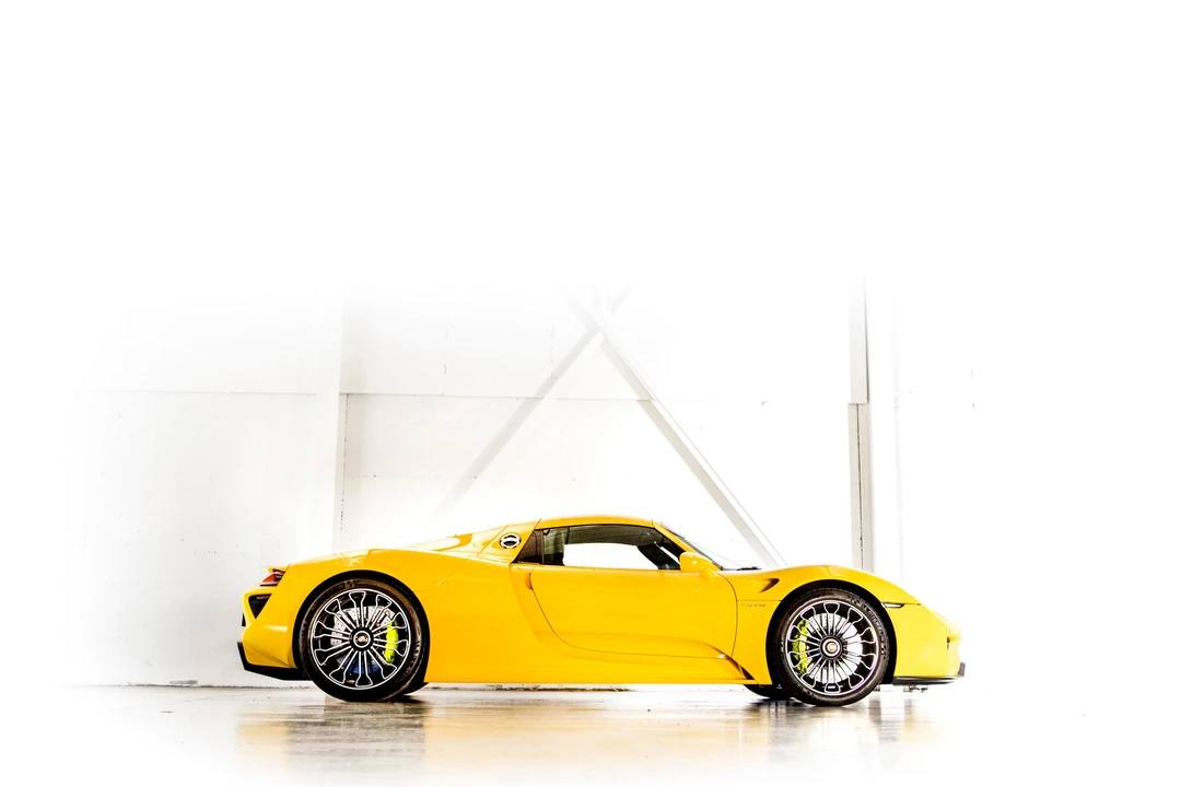 2015 Porsche 918 Spyder - Image 3 of 27