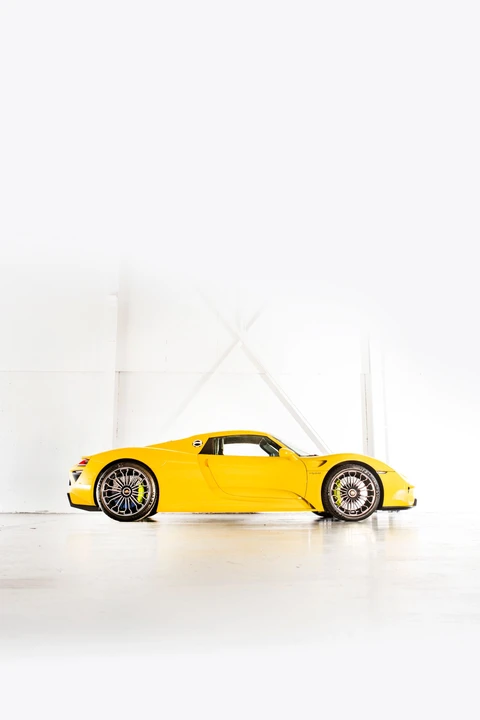 2015 Porsche 918 Spyder - Image 8 of 27