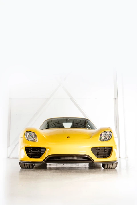 2015 Porsche 918 Spyder - Image 7 of 27