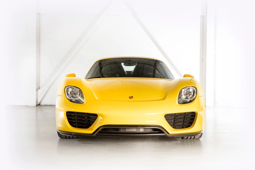 2015 Porsche 918 Spyder - Image 2 of 27