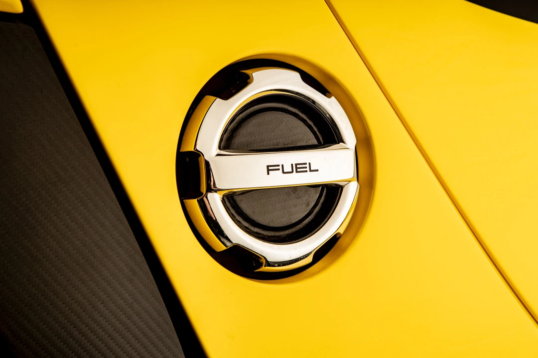 2015 Porsche 918 Spyder - Image 23 of 27