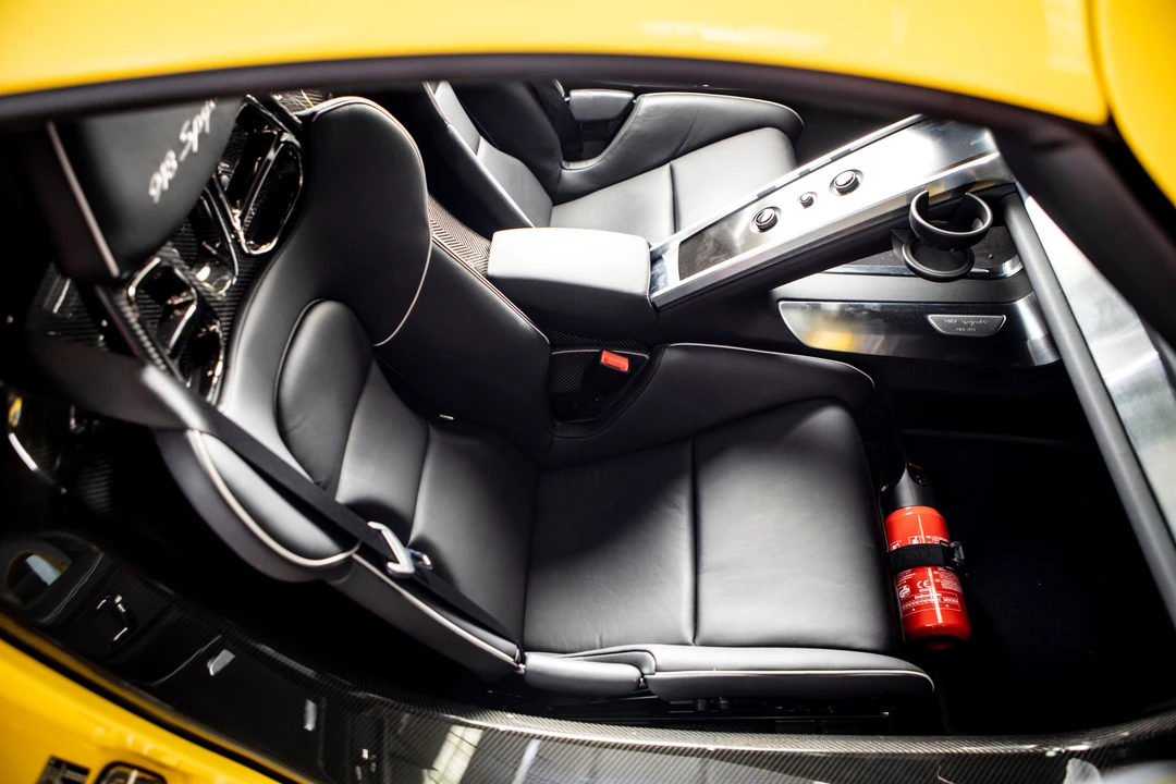 2015 Porsche 918 Spyder - Image 16 of 27