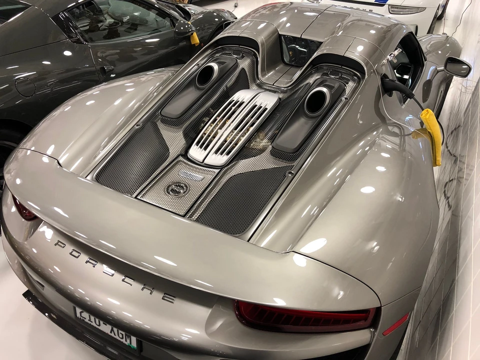 2015 Porsche 918 Spyder - Image 3 of 8