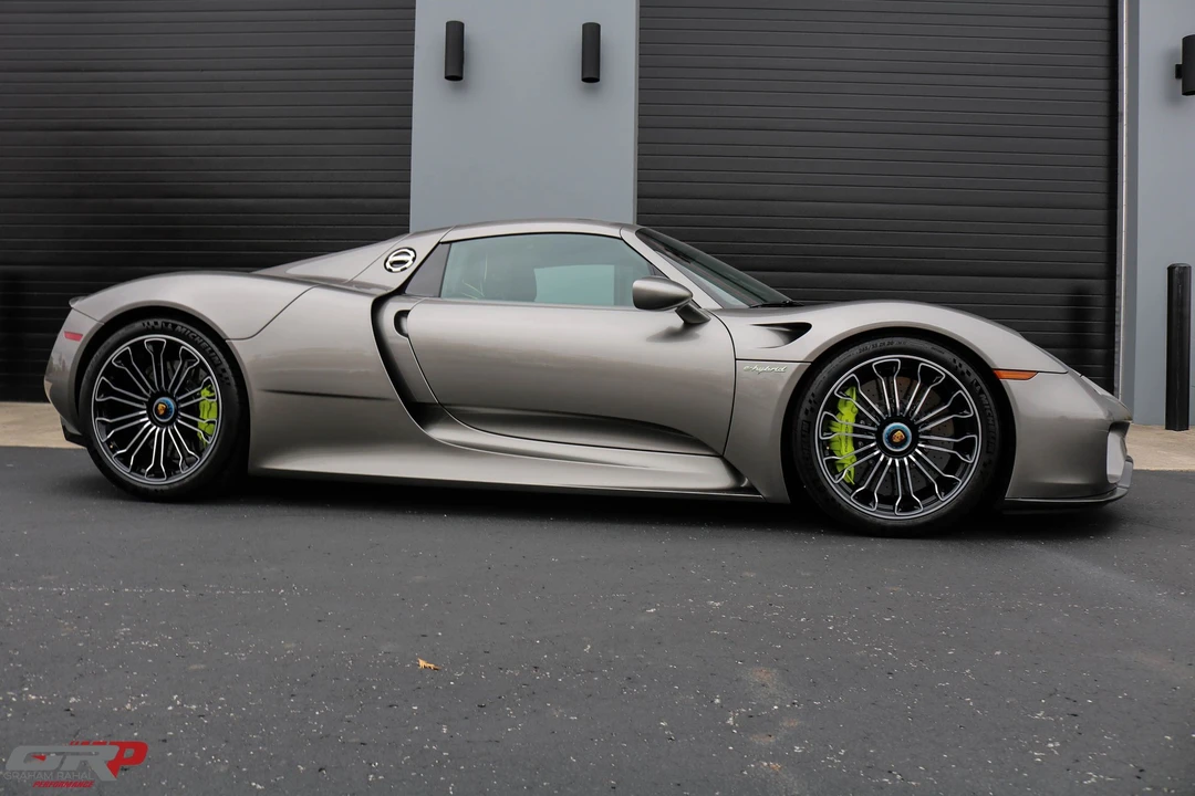 2015 Porsche 918 Spyder - Image 2 of 18