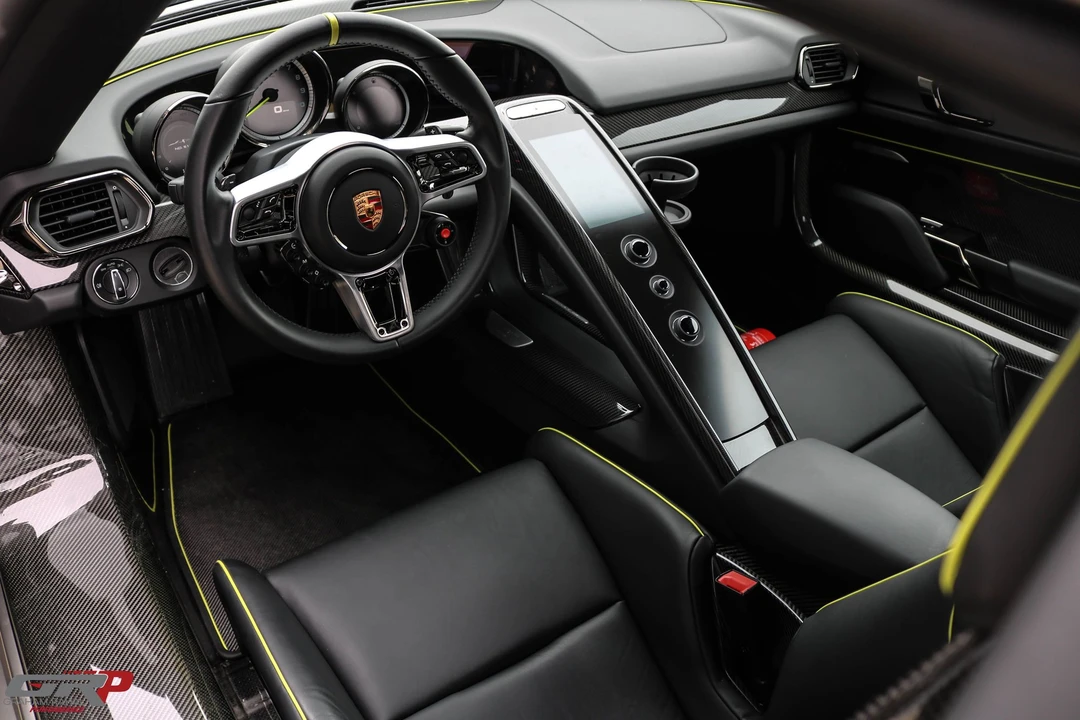 2015 Porsche 918 Spyder - Image 10 of 18