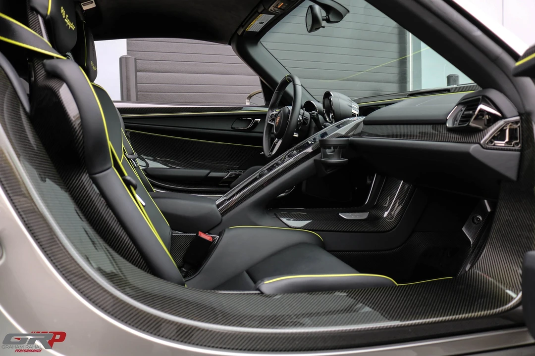 2015 Porsche 918 Spyder - Image 13 of 18