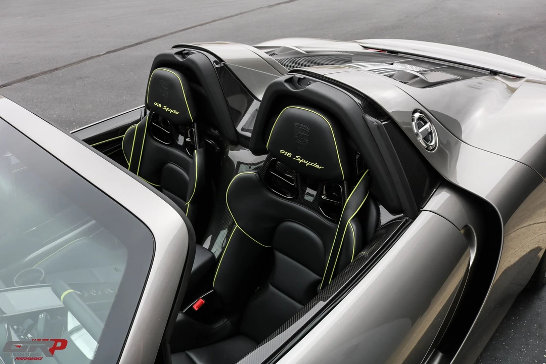 2015 Porsche 918 Spyder - Image 12 of 18