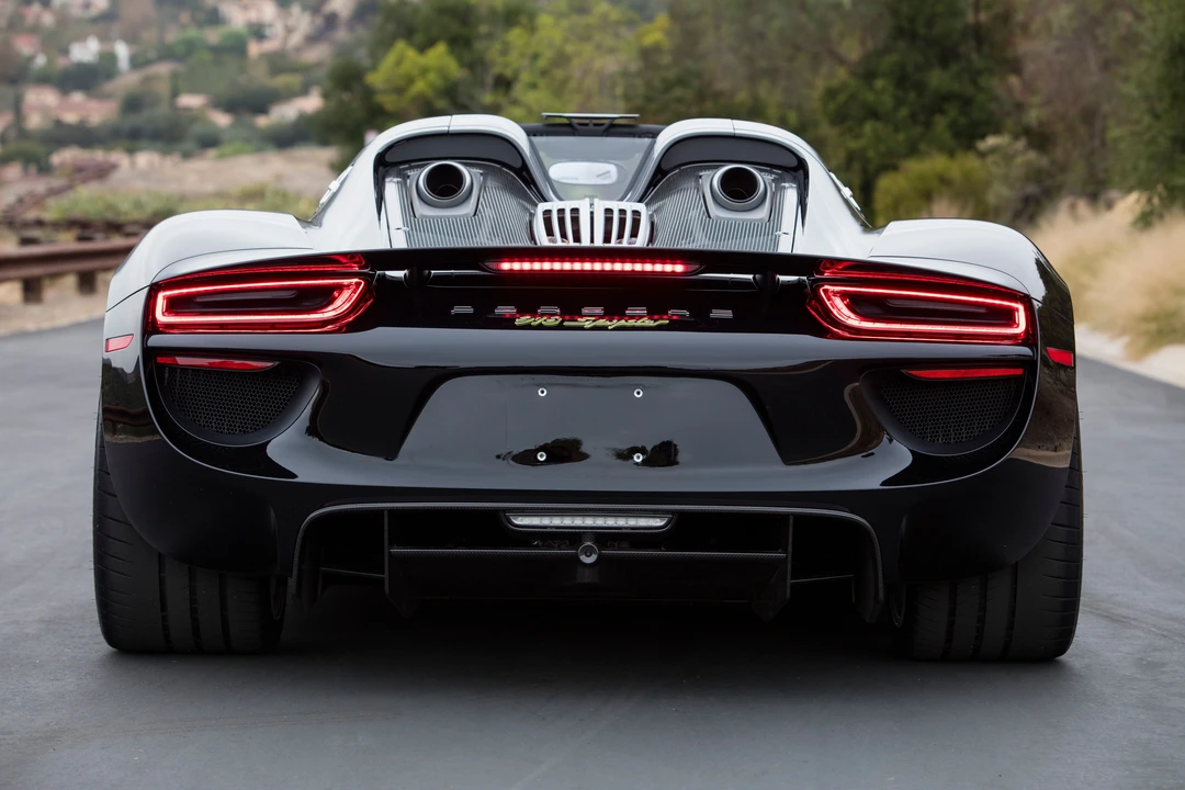 2015 Porsche 918 Spyder - Image 31 of 31