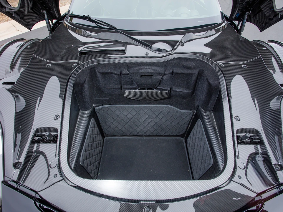 2015 Porsche 918 Spyder - Image 10 of 31