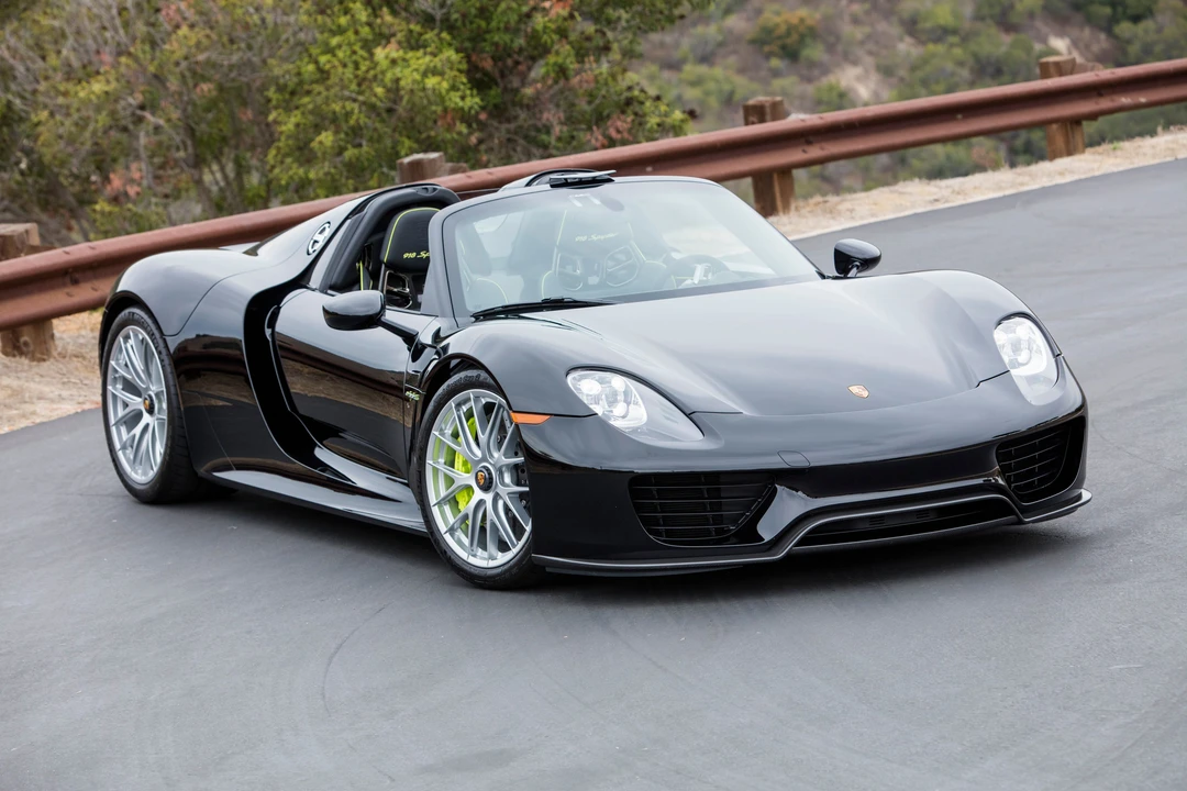 2015 Porsche 918 Spyder - Image 4 of 31