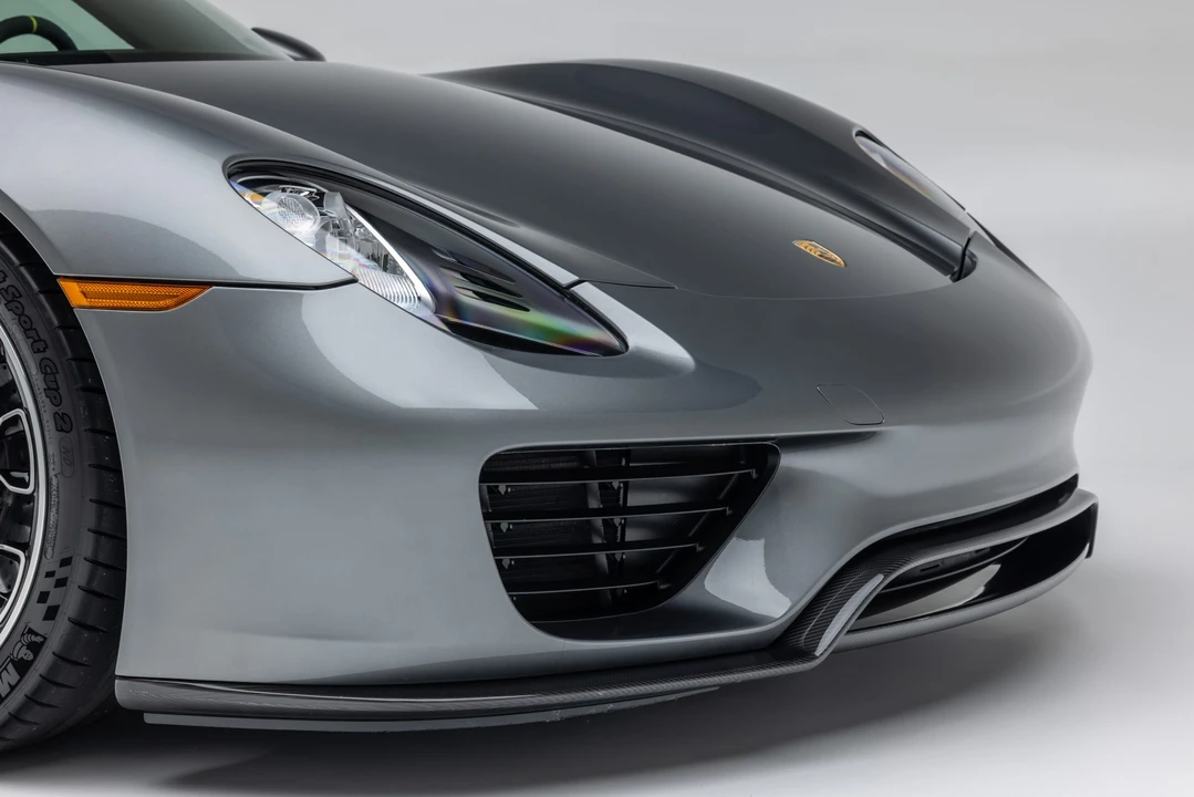 2015 Porsche 918 Spyder - Image 22 of 31