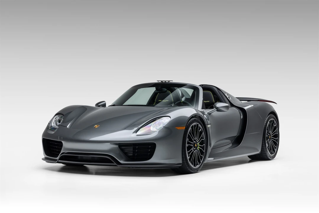 2015 Porsche 918 Spyder - Image 5 of 31