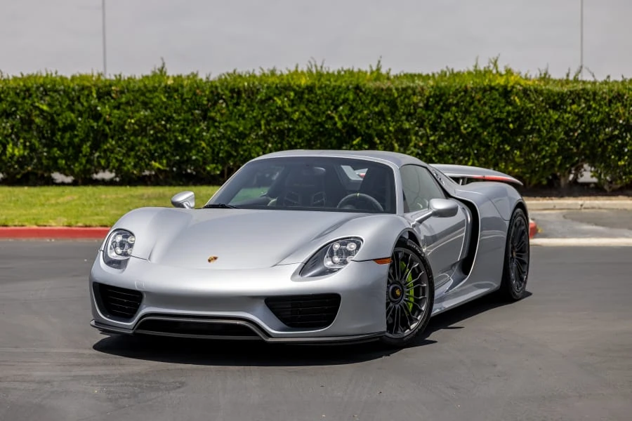 2015 Porsche 918 Spyder - Image 25 of 31