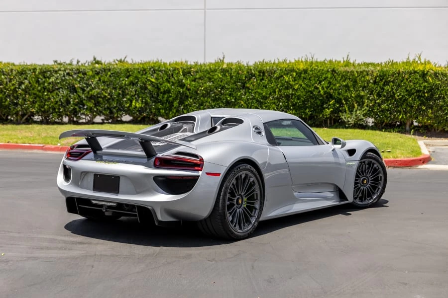 2015 Porsche 918 Spyder - Image 31 of 31
