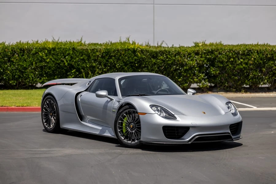 2015 Porsche 918 Spyder - Image 6 of 31