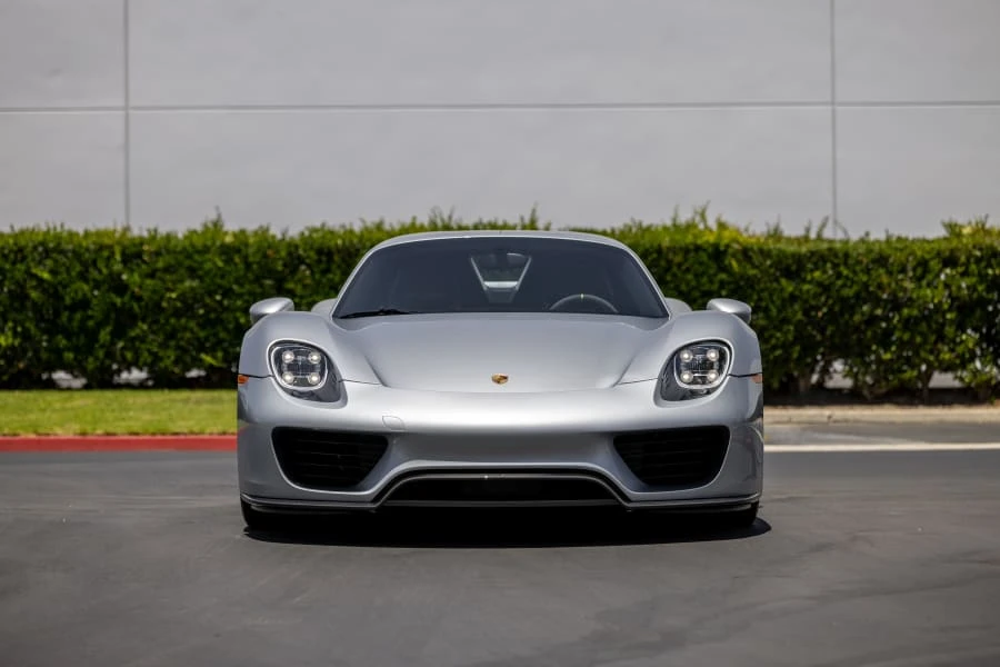 2015 Porsche 918 Spyder - Image 4 of 31