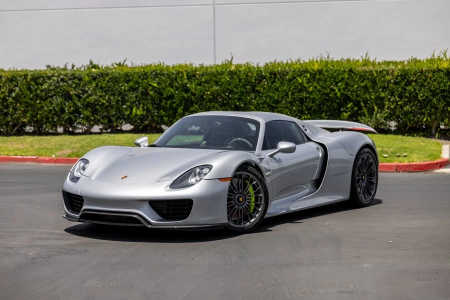 2015 Porsche 918 Spyder - Image 23 of 31