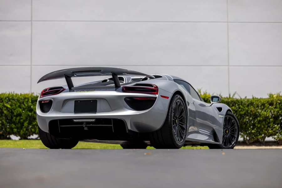 2015 Porsche 918 Spyder - Image 3 of 31