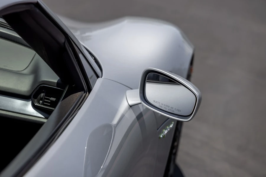 2015 Porsche 918 Spyder - Image 9 of 31