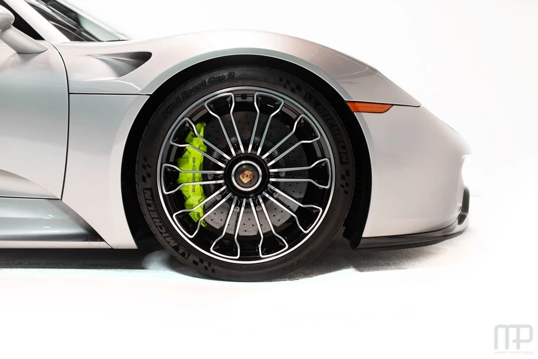 2015 Porsche 918 Spyder - Image 3 of 25