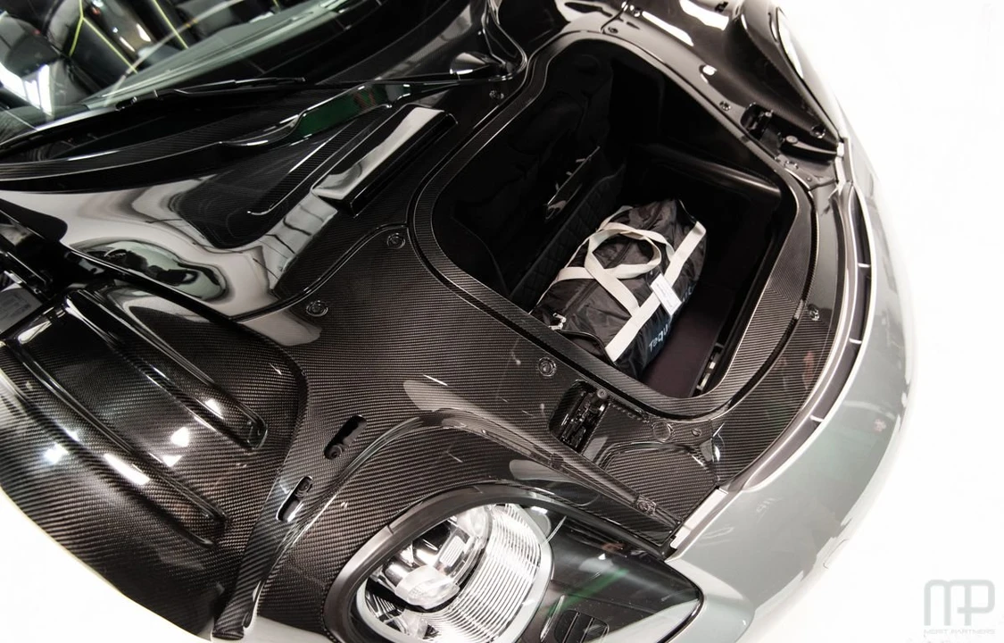 2015 Porsche 918 Spyder - Image 7 of 25