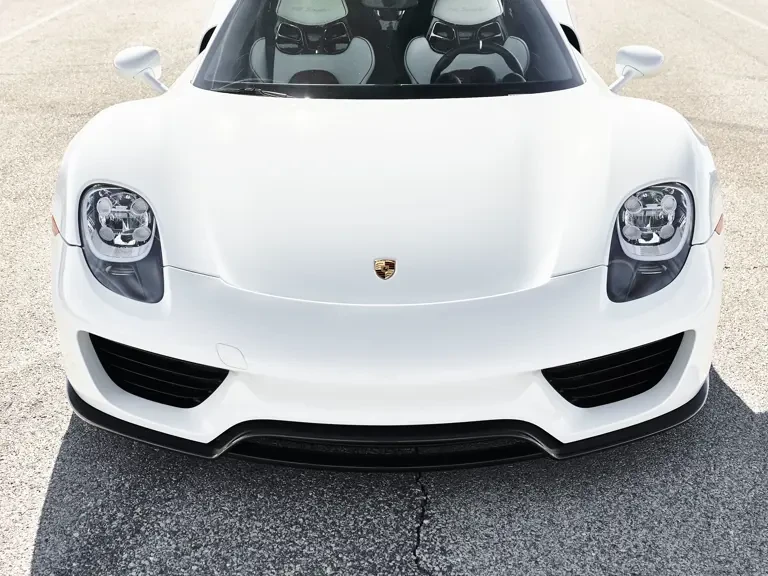 2015 Porsche 918 Spyder - Image 16 of 31