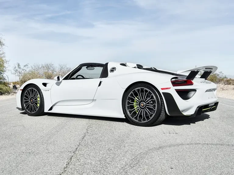 2015 Porsche 918 Spyder - Image 3 of 31