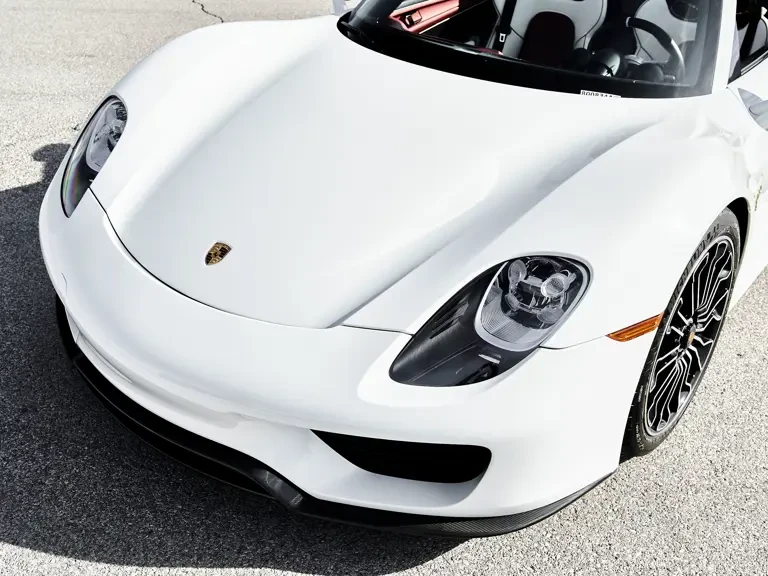 2015 Porsche 918 Spyder - Image 15 of 31