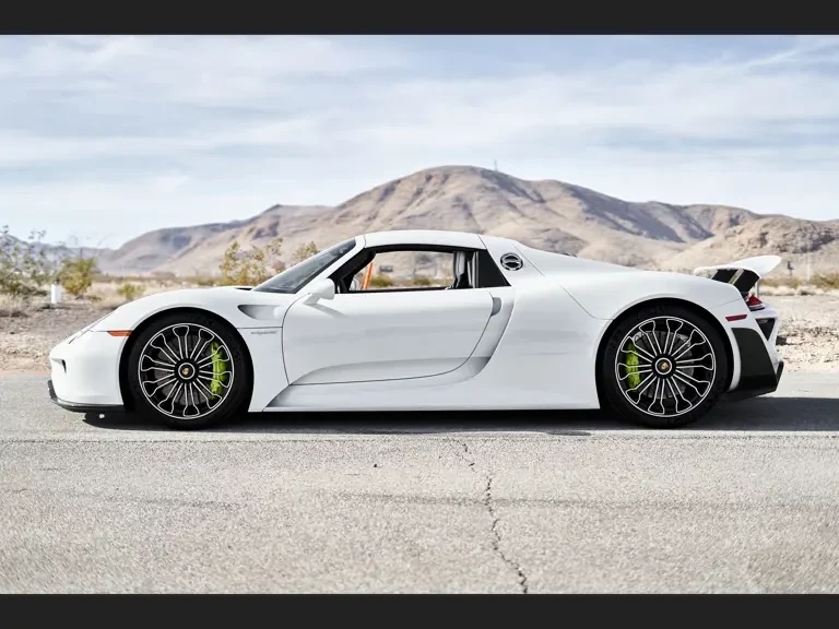 2015 Porsche 918 Spyder - Image 6 of 31