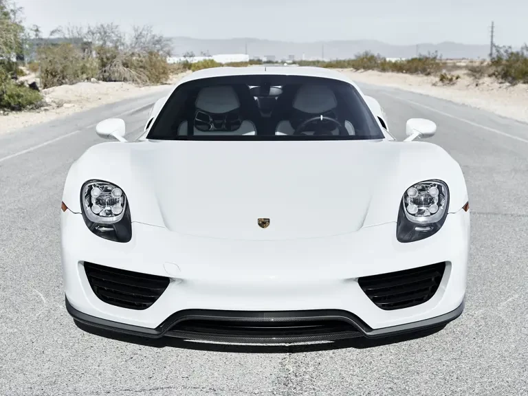 2015 Porsche 918 Spyder - Image 8 of 31