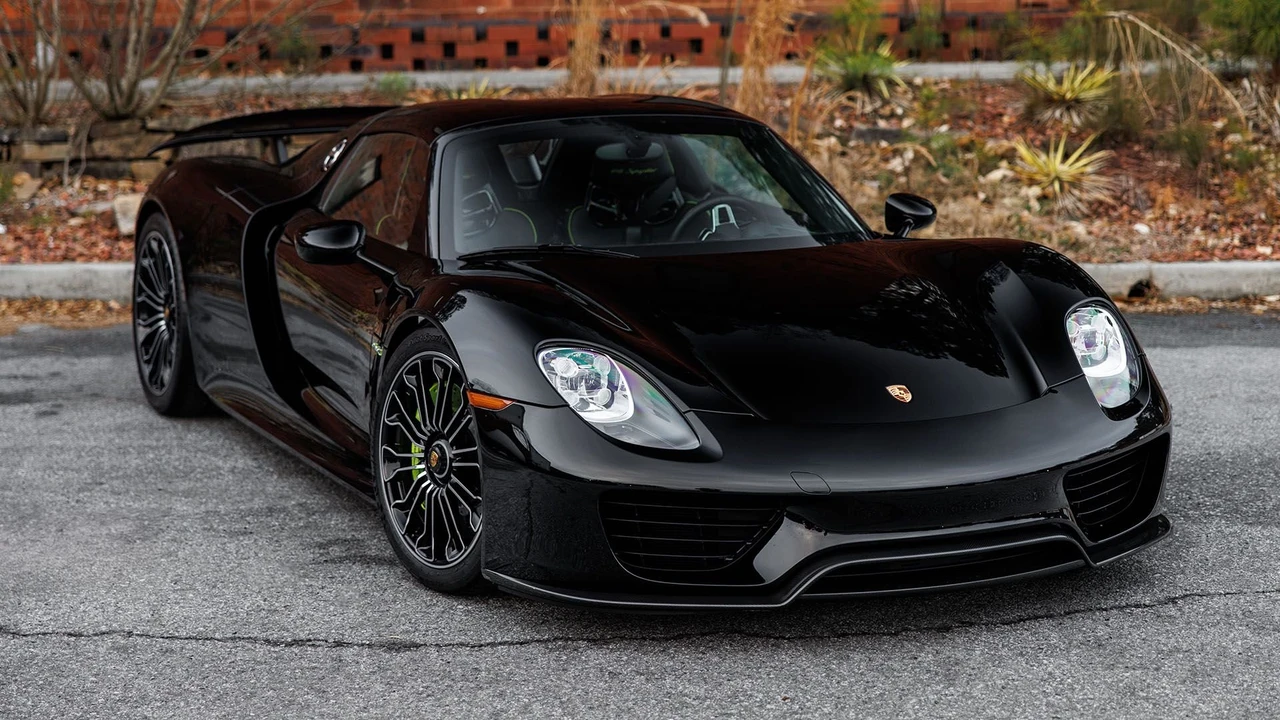 2015 Porsche 918 Spyder - Image 4 of 31