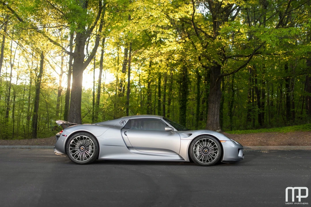 2015 Porsche 918 Spyder - Image 6 of 20