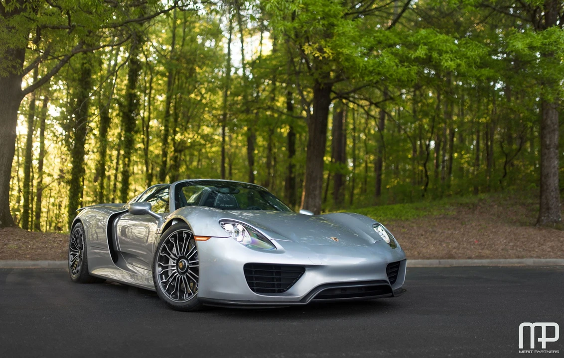 2015 Porsche 918 Spyder - Image 2 of 20