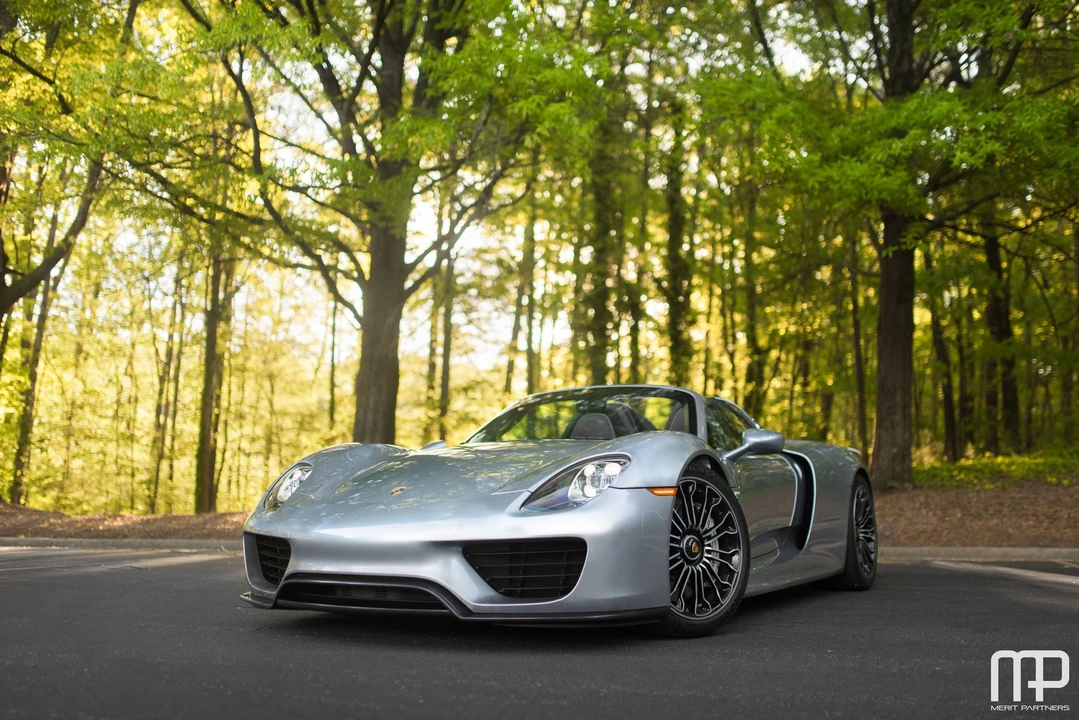 2015 Porsche 918 Spyder - Image 4 of 20