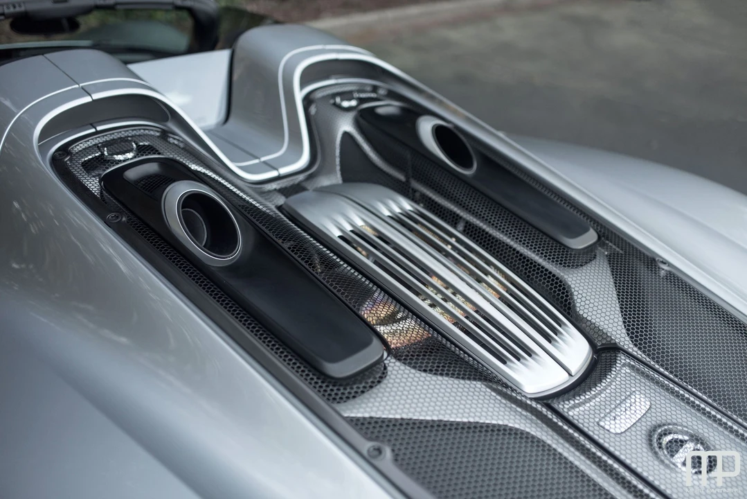 2015 Porsche 918 Spyder - Image 19 of 20