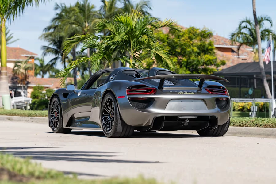 2015 Porsche 918 Spyder - Image 20 of 31