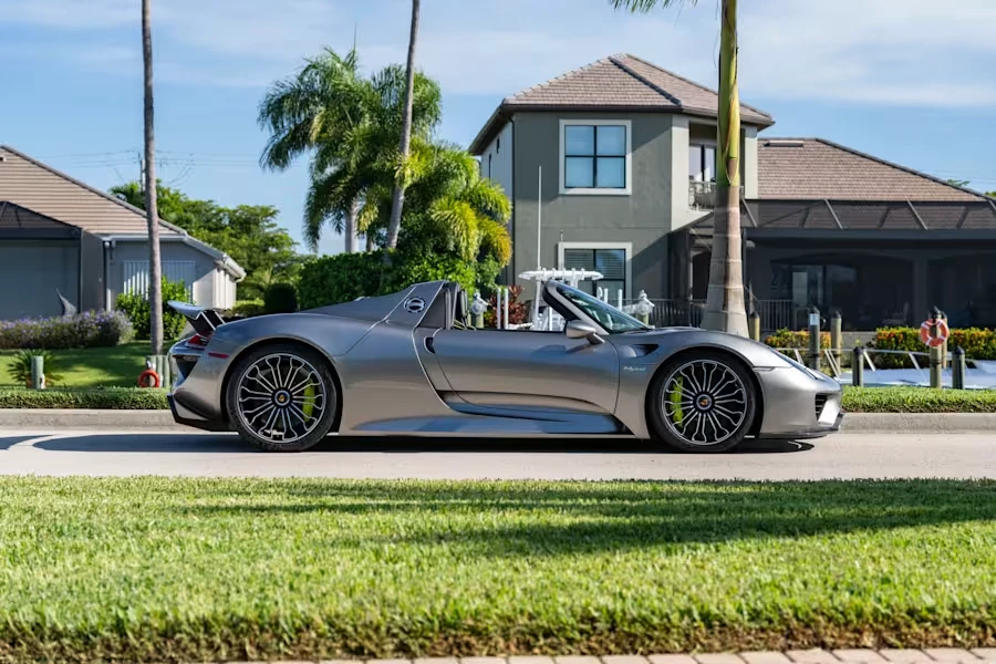 2015 Porsche 918 Spyder - Image 2 of 31