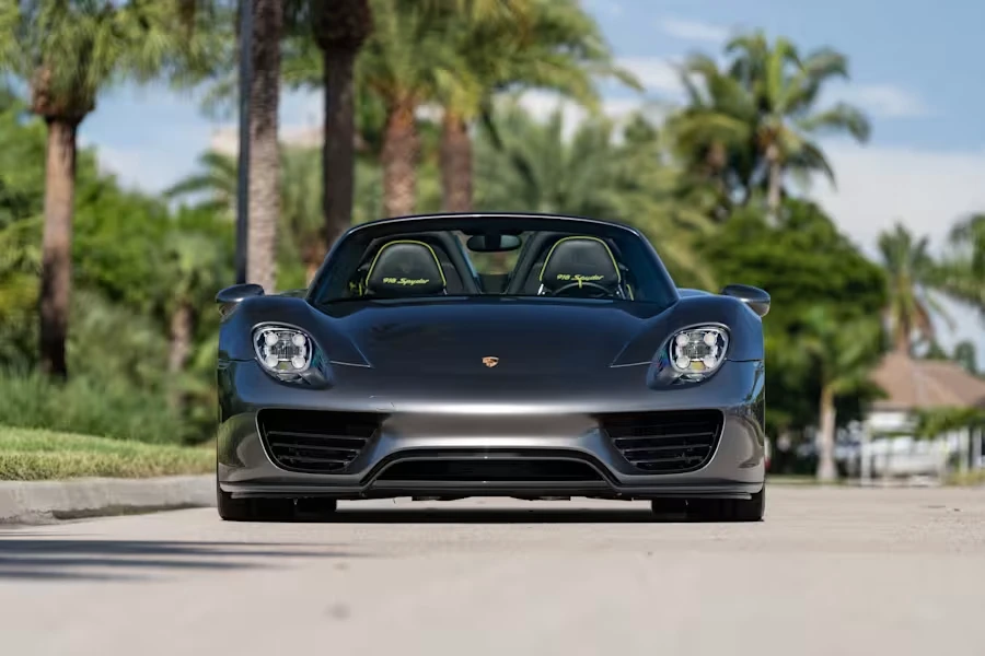 2015 Porsche 918 Spyder - Image 4 of 31