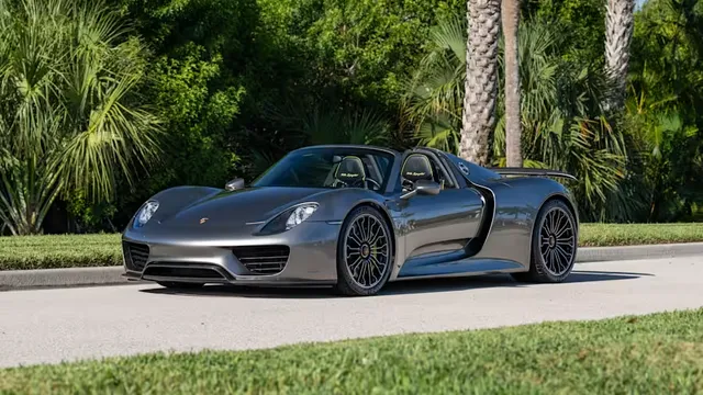 2015 Porsche 918 Spyder